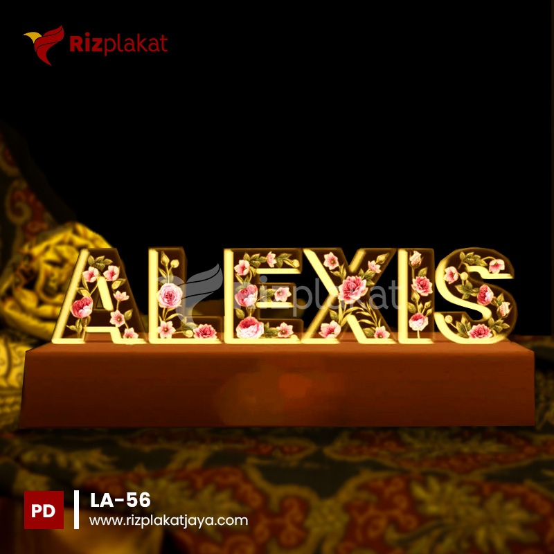 LA-47 Lampu Akrilik Personalisasi Nama