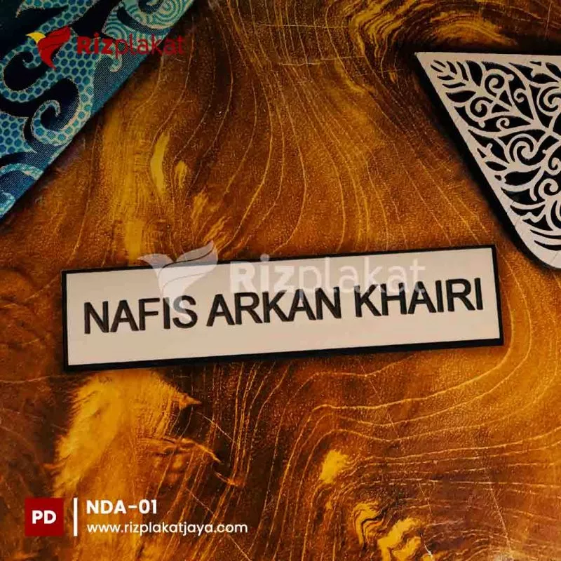 Nama Dada Akrilik Profesional