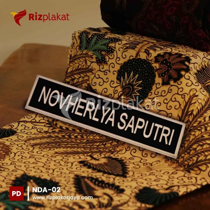 Nama Dada Akrilik Pelajar