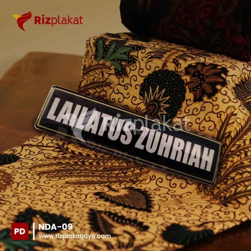 nama dada akrilik murah