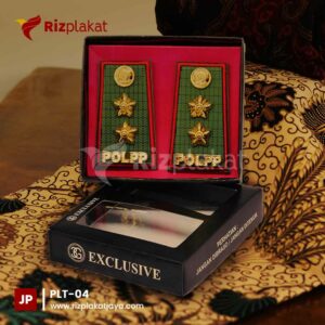 Pin Lencana Eksklusif Polisi Pamong Praja