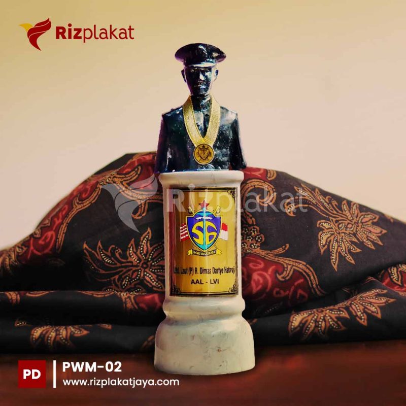 PWM-02 patung marmer wisuda custom