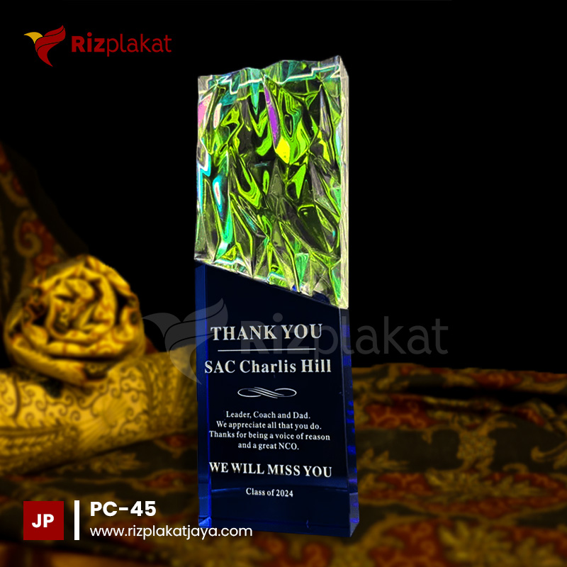 PC-45 Plakat Kristal Penghargaan Instansi