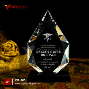 Model Plakat Kristal Mewah dan Elegan