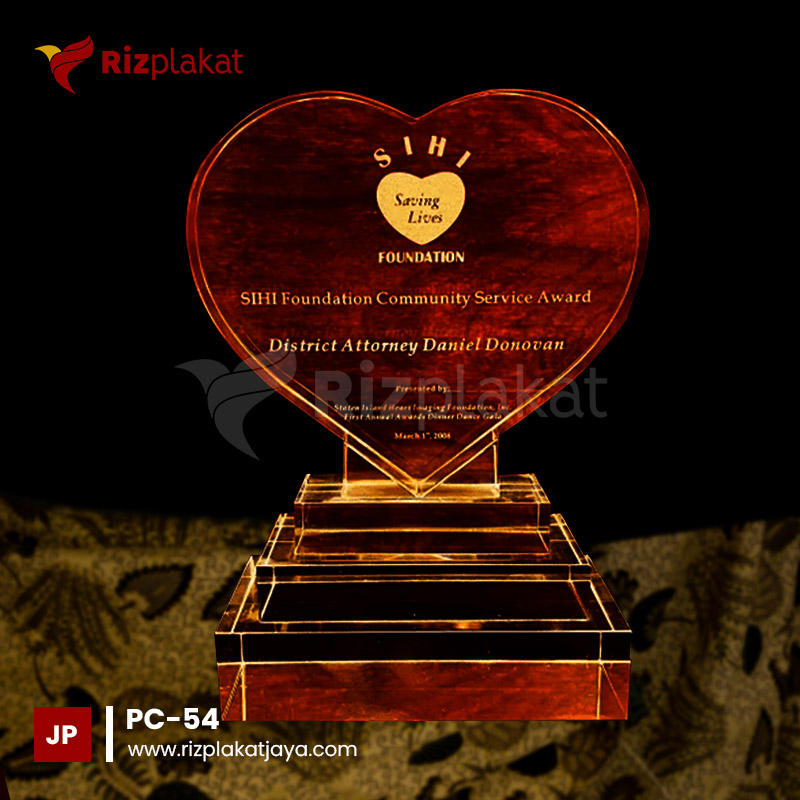 PC-54 Plakat Kristal Bentuk Love