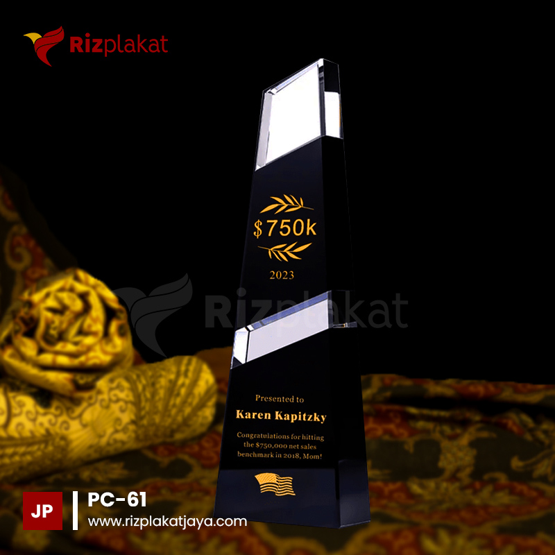 PC-61 Plakat Kristal Penghargaan Sales Terbaik