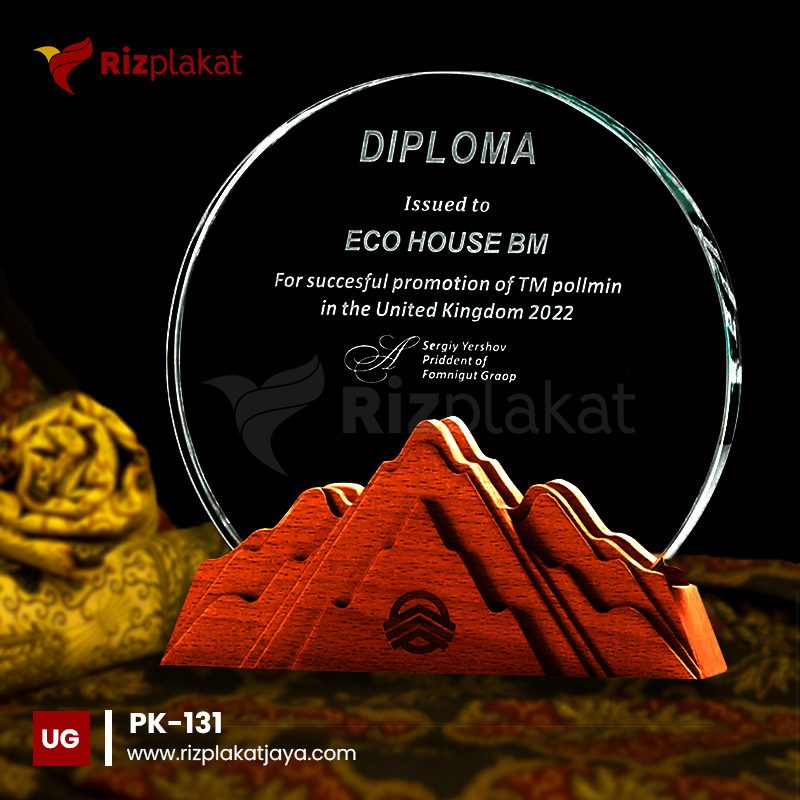 Plakat Kayu Berbentuk Bulat dengan Aksen Akrilik