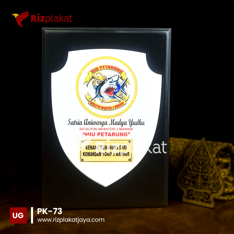 PK-73 Plakat Kayu Kenang-Kenangan Batalyon Infanteri Tiga Marinir
