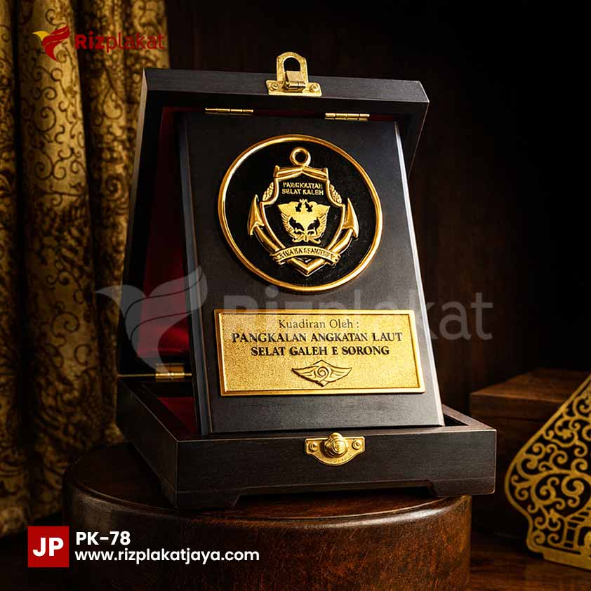 Rekomendasi Vendor Plakat Wisuda Bandung Custom Terpercaya