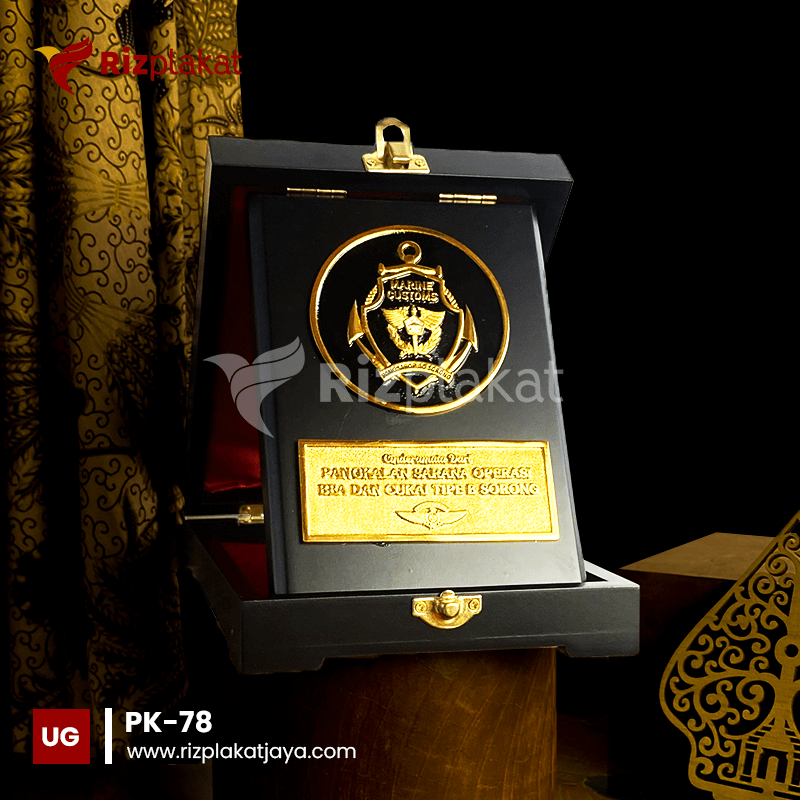 PK-78 Plakat Kayu Cinderamata Instansi