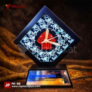 Model Plakat Kayu Premium