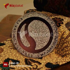 Pin Lencana Eksklusif Logo Perusahaan