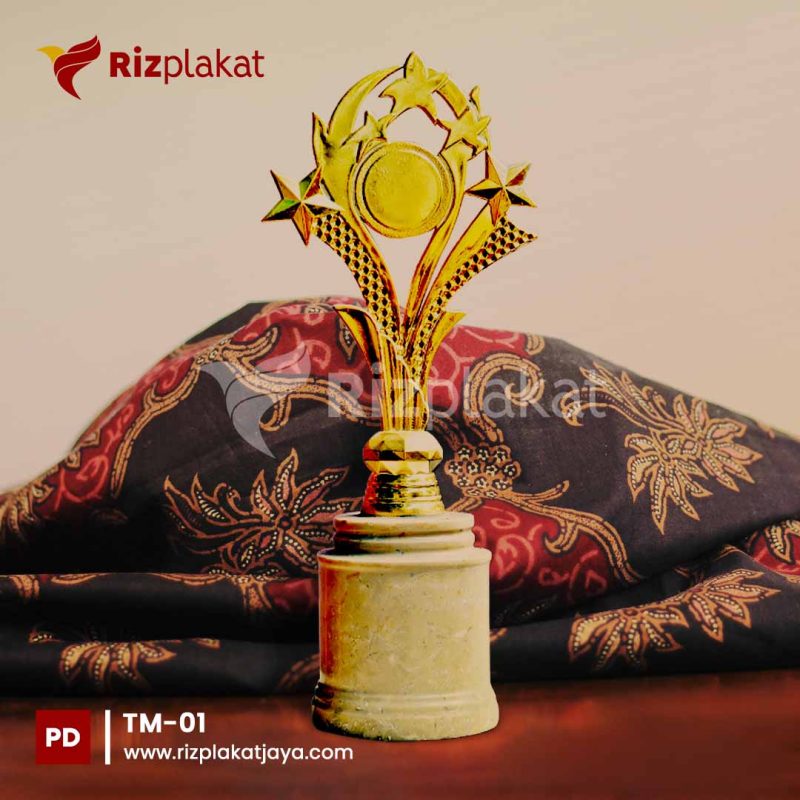 TM-01 Trophy Marmer Lomba Desain