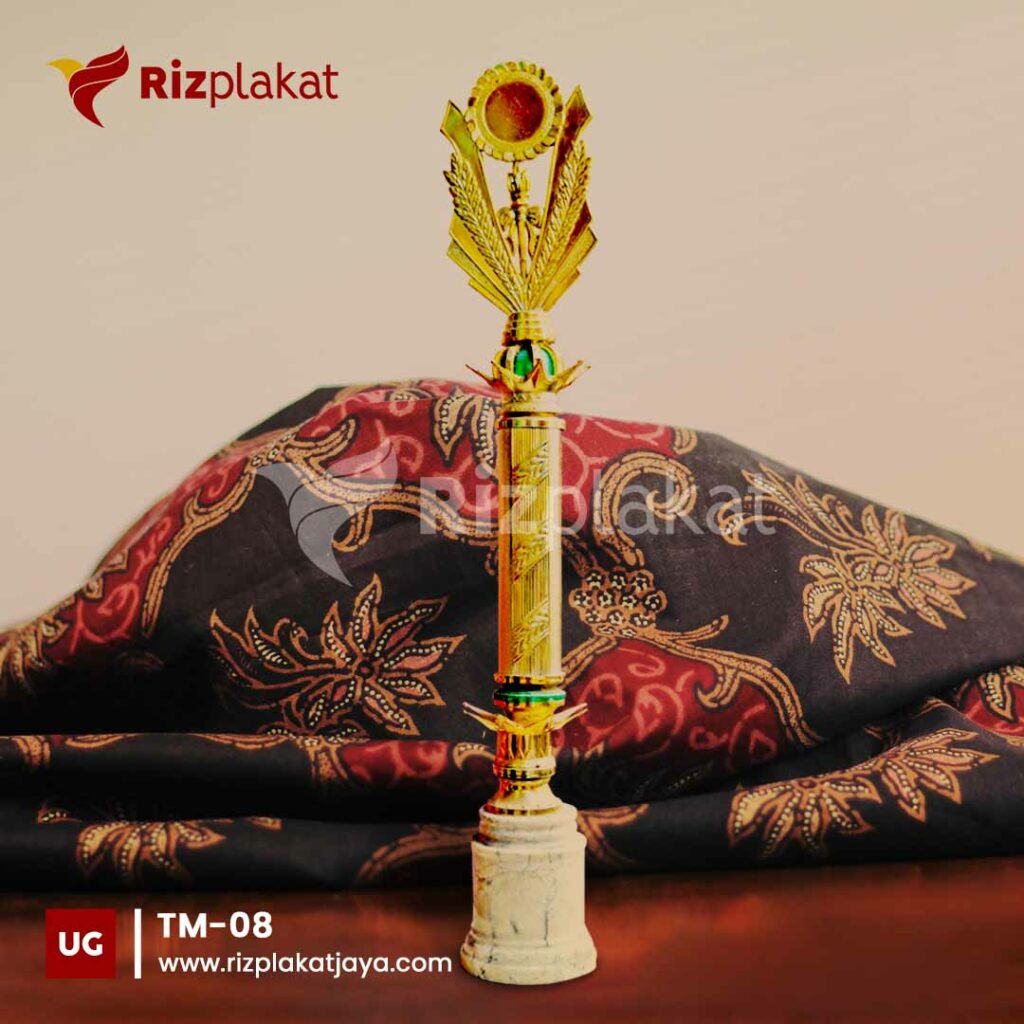 model trophy marmer