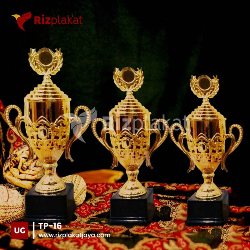 TP-16 Trophy Plastik Kejuaraan Custom