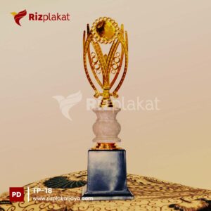Trofi plastik Tahfidz Quran