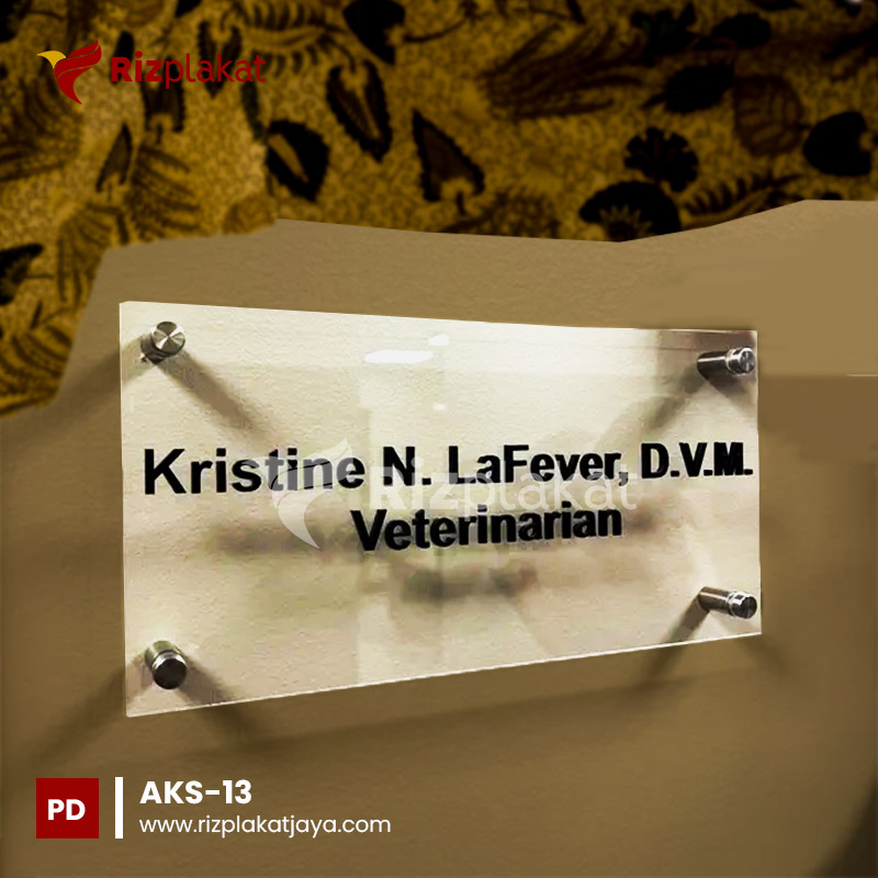 AKS-13 Papan Nama Akrilik Dinding
