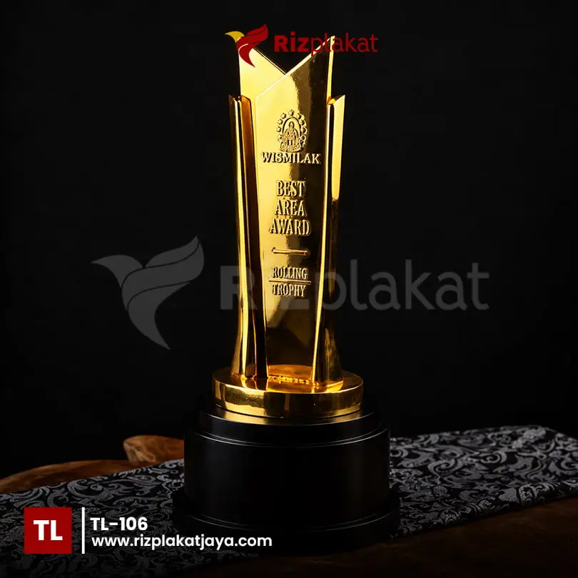 Piala Logam Acara Apresiasi Bentuk Bintang