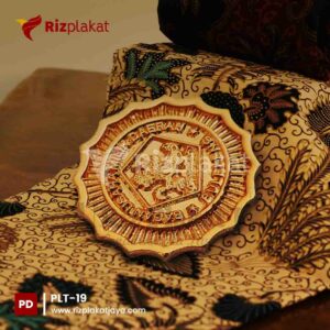 Pin Lencana BUMD Buleleng Motif Wayang