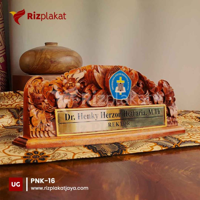 PNK-16 papan nama kayu elegan