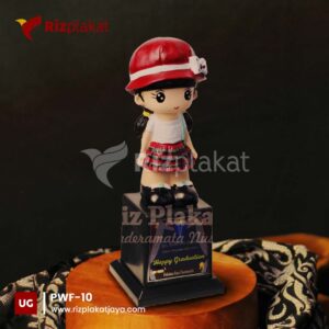 patung resin wisuda bandung