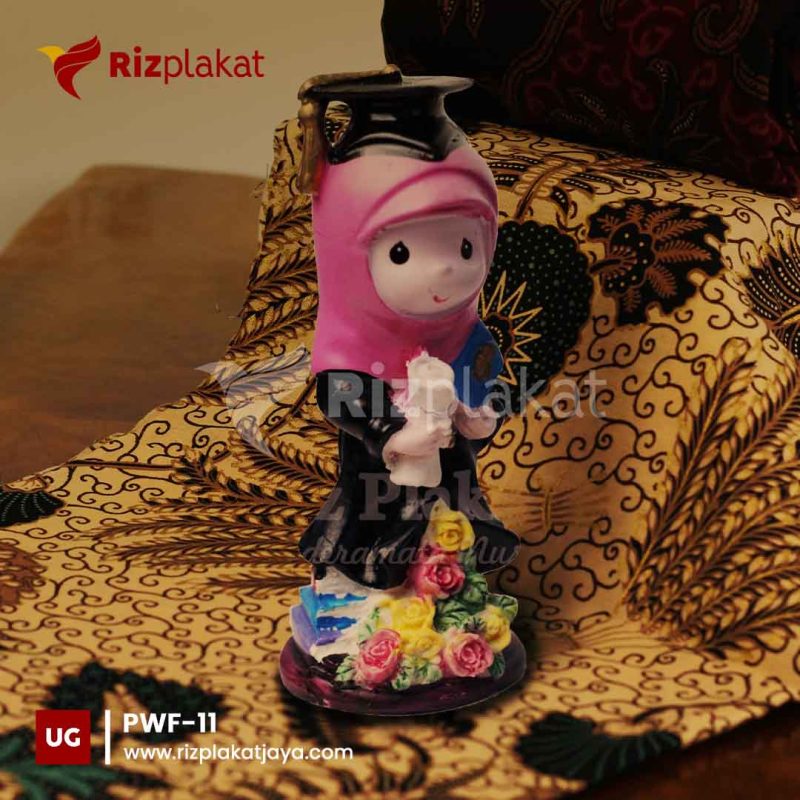 PWF-11 patung wisuda resin lucu