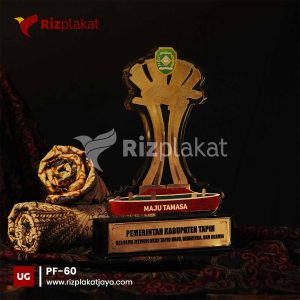 Tugu Air Mancur Sirang Pitu