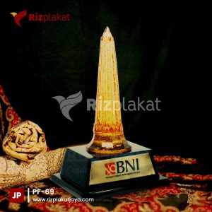 Souvenir Tugu Pahlawan Surabaya