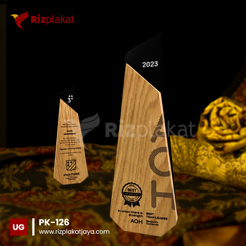 PK-126 Plakat Kayu Apresiasi Leader Terbaik