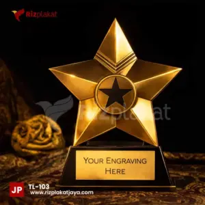 Trophy Logam Emas dengan Piala Bintang – Lambang Gemilang untuk Para Juara