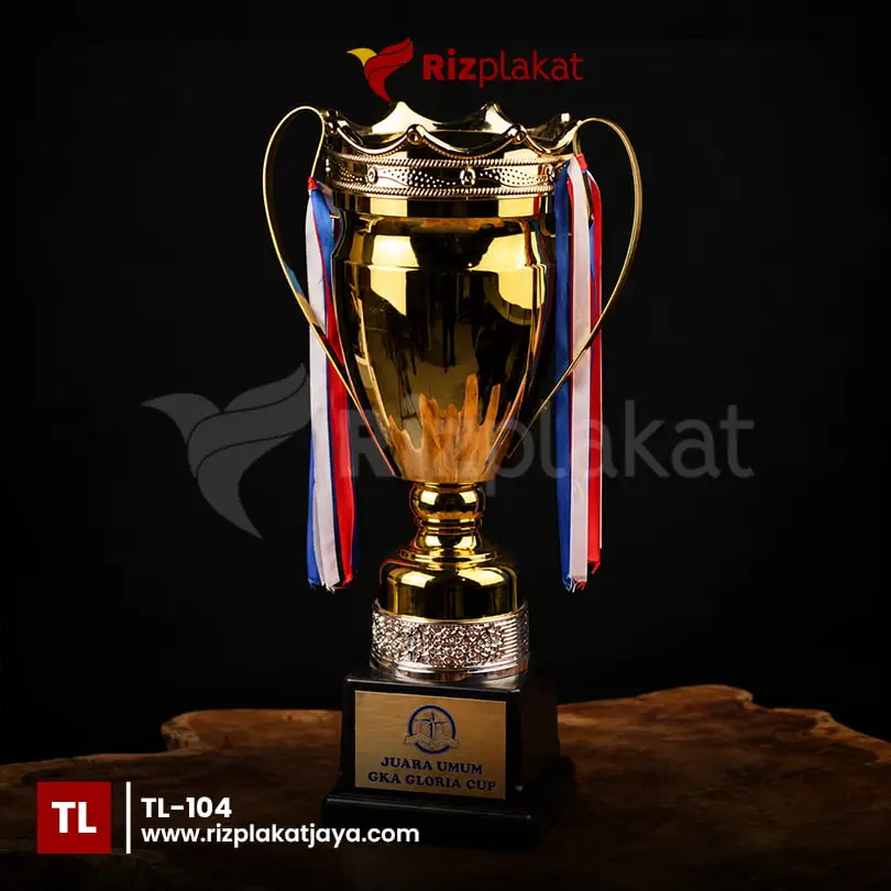 Jual Piala Logam Berbagai Ukuran – Solusi Penghargaan Lengkap untuk Semua Acara