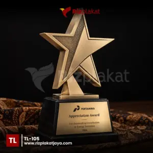 Piala Logam Bentuk Bintang Unik – Simbol Prestasi yang Memikat & Penuh Makna