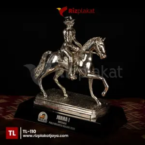 Piala Logam Bentuk Eksklusif – Pilihan Tepat untuk Penghargaan Kelas Atas