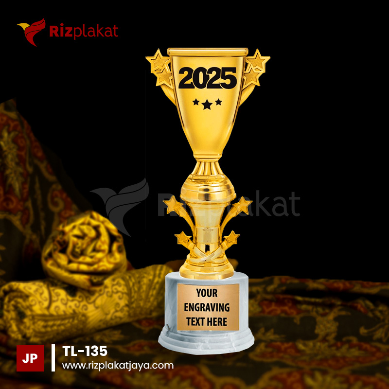 TL-135 Piala Logam Spesial untuk Penghargaan