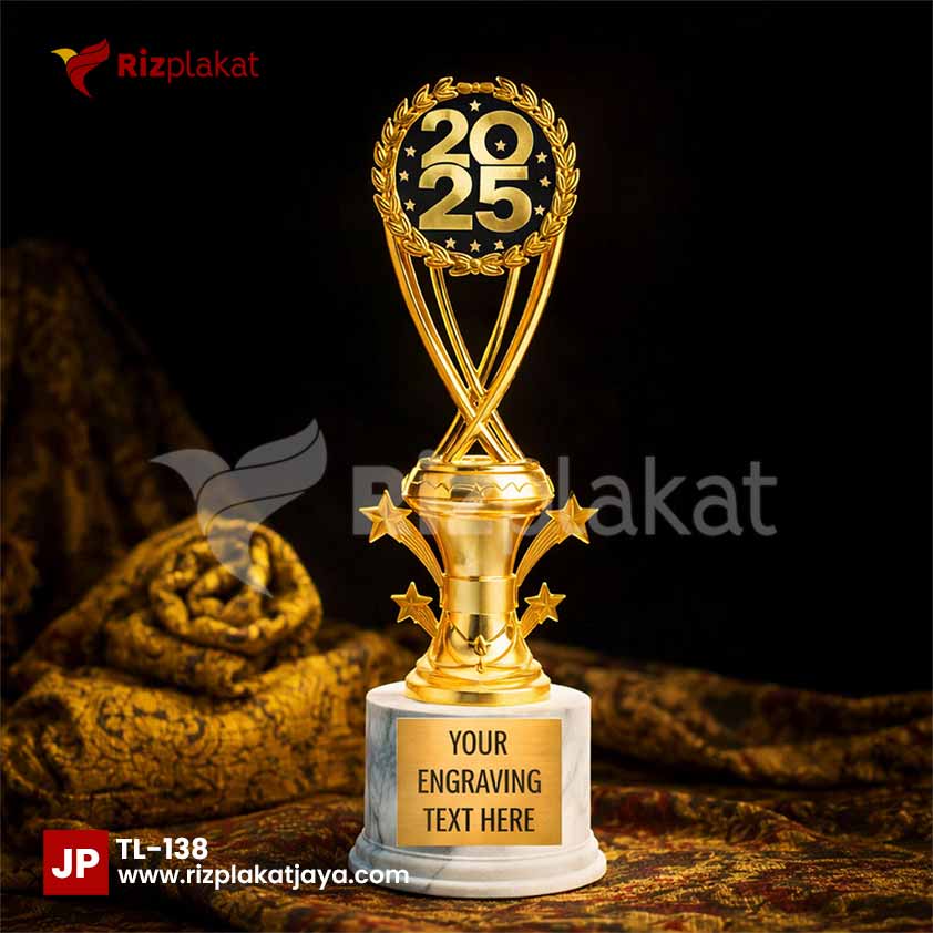 Piala Logam Custom Tulisan dan Logo – Hadiah Unik dengan Sentuhan Personal