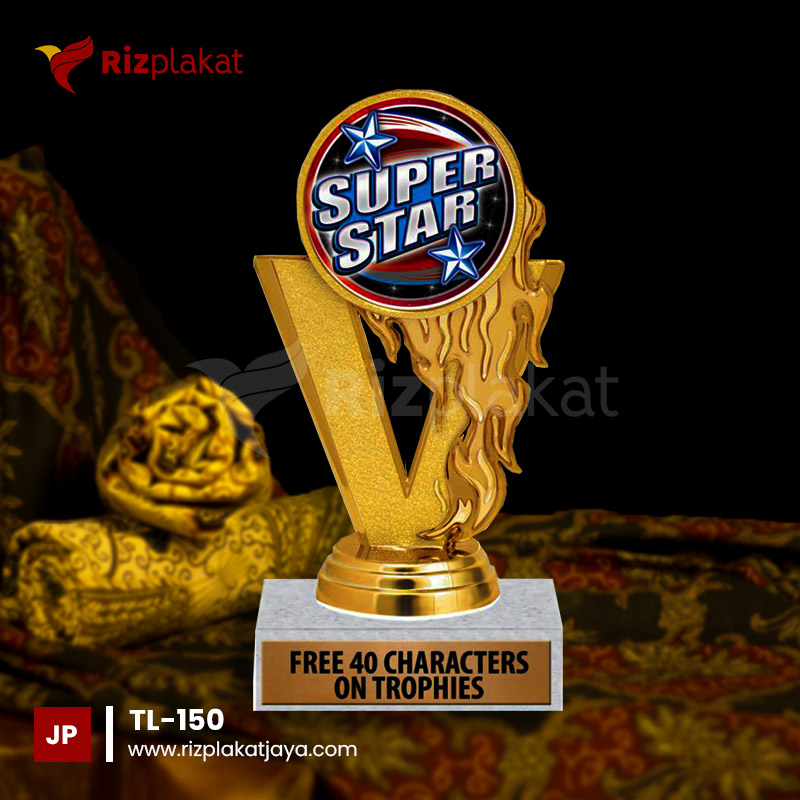 Model Trophy Logam Berkualitas