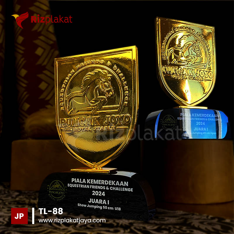 TL-88 Piala Logam Show Jumping