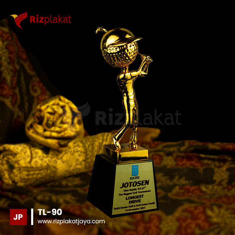 TL-90 Piala Logam Patung Golf