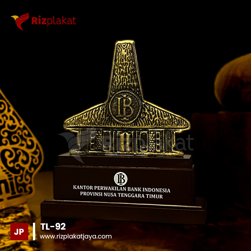 TL-92 Piala Logam Eksklusif
