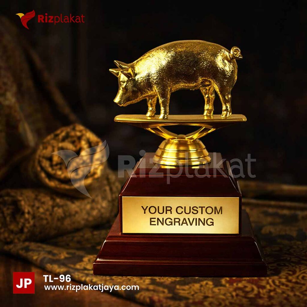 Piala Logam Custom Hewan – Trofi Tematik Unik untuk Acara Spesial