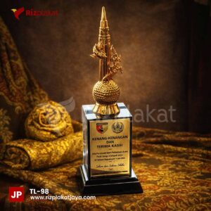 Trophy Logam Kenang-Kenangan – Simbol Apresiasi yang Elegan dan Bermakna
