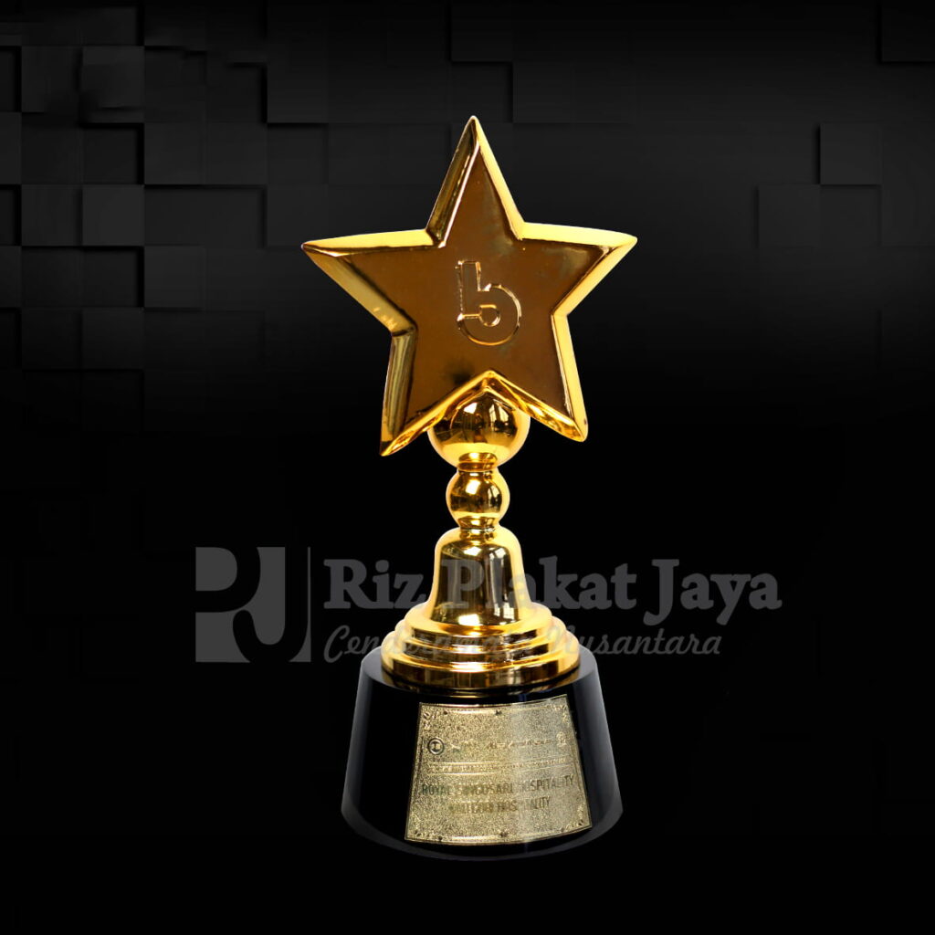 jual piala logam surabaya