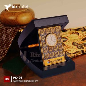 plakat kayu Bank NTB