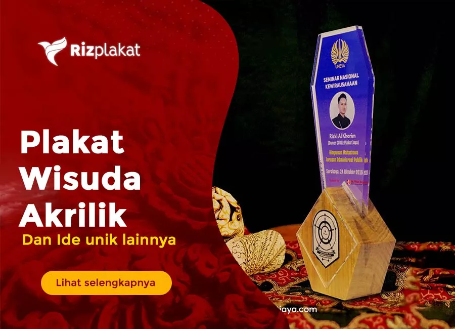plakat wisuda akrilik custom