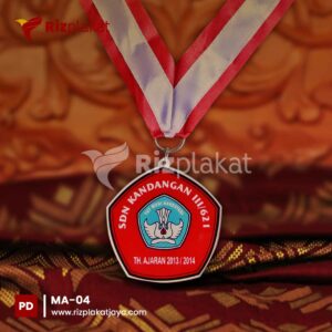 Desain medali akrilik