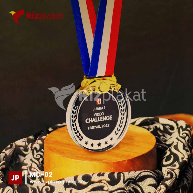 MC-02 Jual Medali Kristal Murah