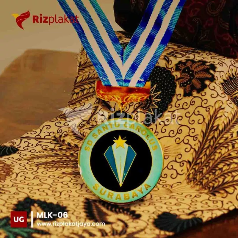 Medali custom kuningan