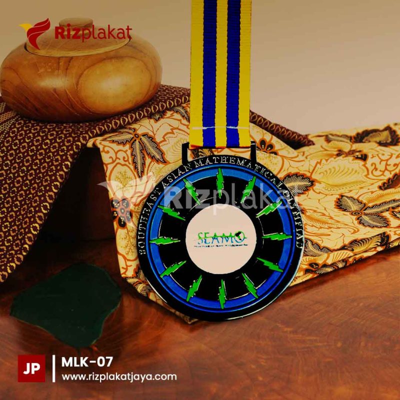 MLK-07 Medali kejuaraan kuningan