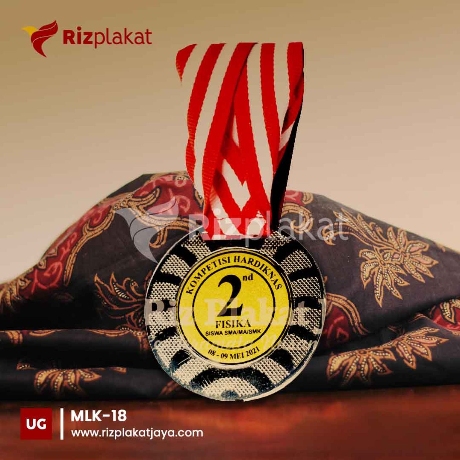 Pesan medali kuningan online