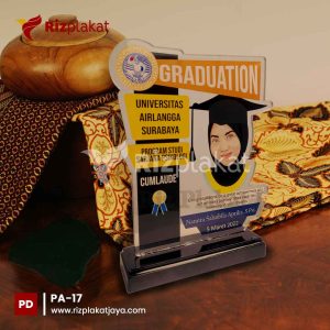 Plakat Akrilik Wisuda Unair